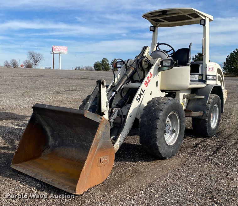 image for item JW9236 2005 Terex SKL824  wheel loader