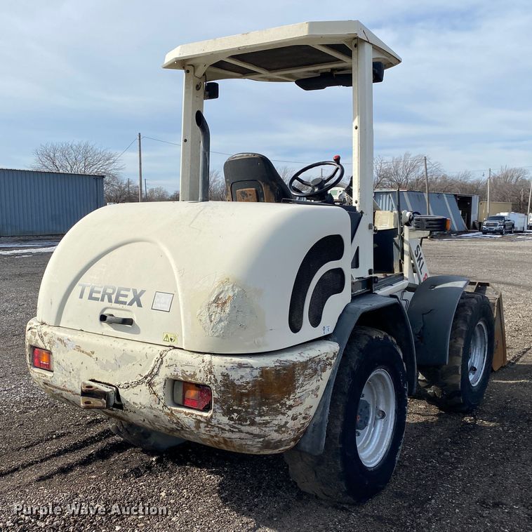 image for item JW9236 2005 Terex SKL824  wheel loader