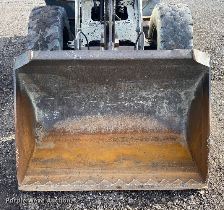 image for item JW9236 2005 Terex SKL824  wheel loader