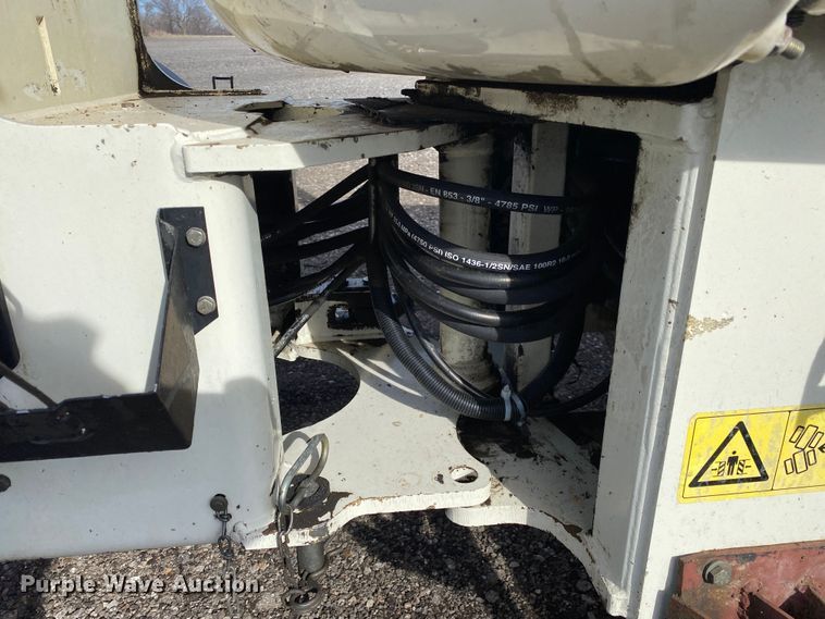 image for item JW9236 2005 Terex SKL824  wheel loader