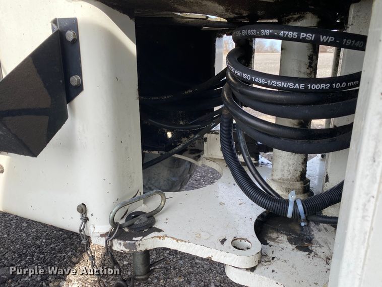 image for item JW9236 2005 Terex SKL824  wheel loader