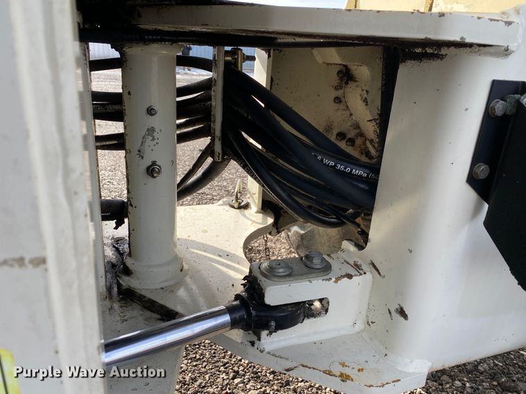 image for item JW9236 2005 Terex SKL824  wheel loader