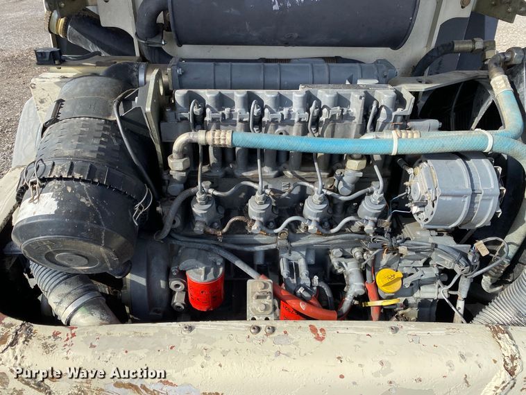 image for item JW9236 2005 Terex SKL824  wheel loader