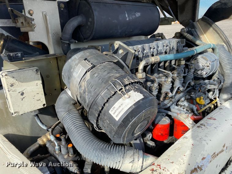 image for item JW9236 2005 Terex SKL824  wheel loader