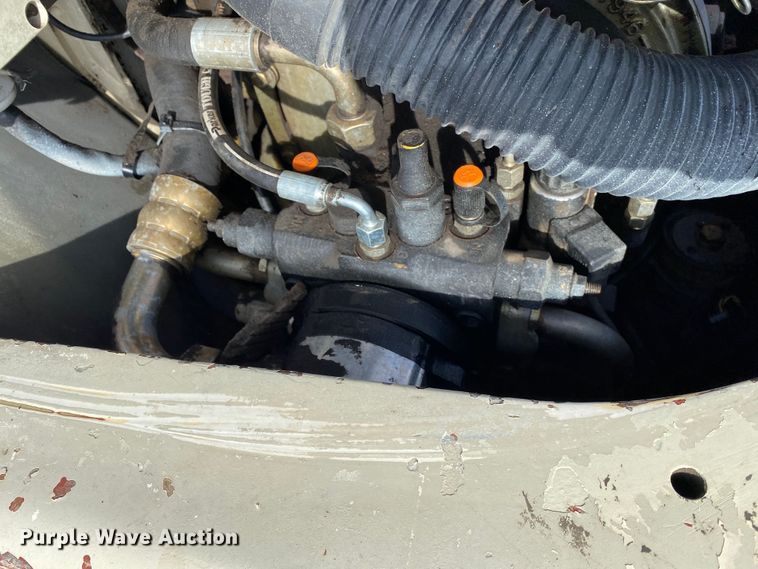 image for item JW9236 2005 Terex SKL824  wheel loader