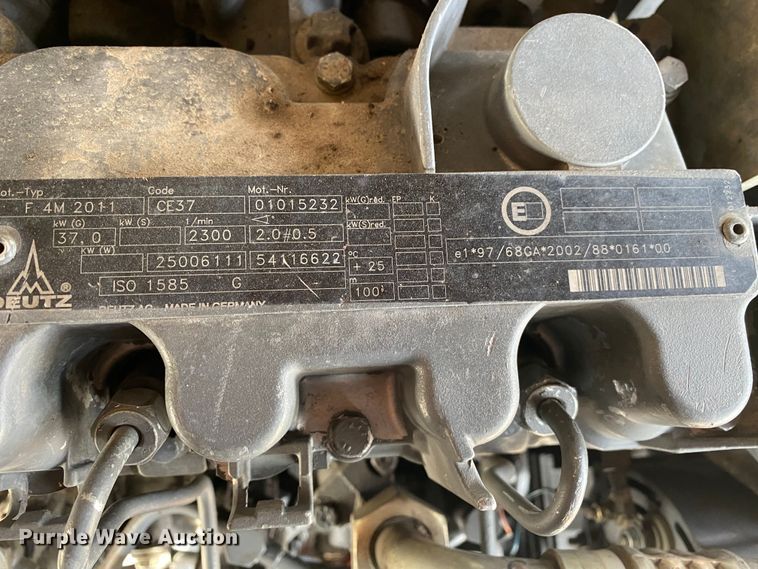 image for item JW9236 2005 Terex SKL824  wheel loader