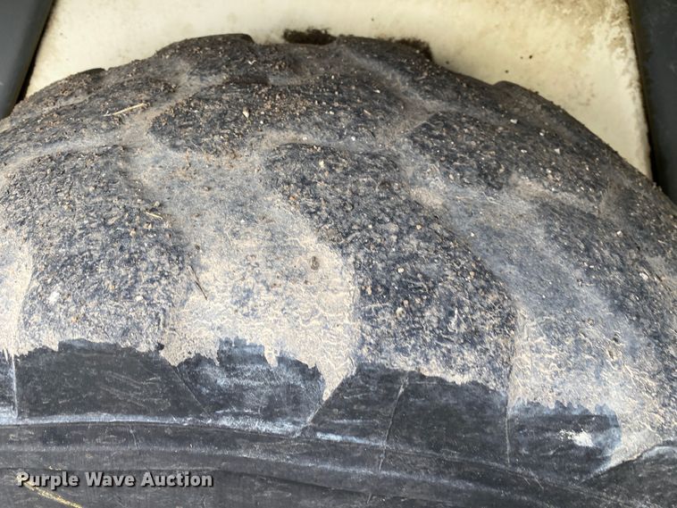 image for item JW9236 2005 Terex SKL824  wheel loader