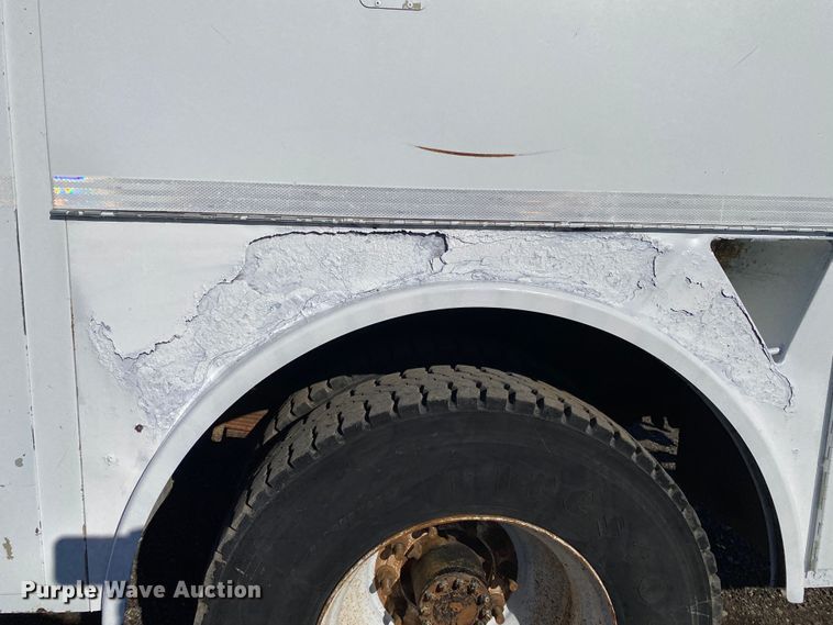 image for item JW9247 2007 GMC C7500  utility / service truck