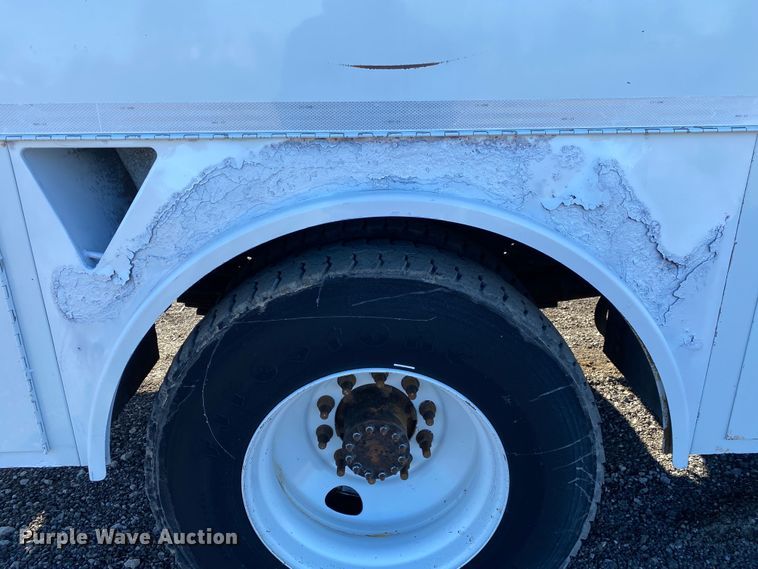 image for item JW9247 2007 GMC C7500  utility / service truck