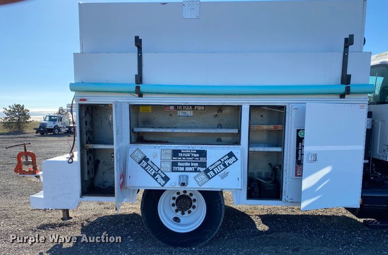 image for item JW9247 2007 GMC C7500  utility / service truck