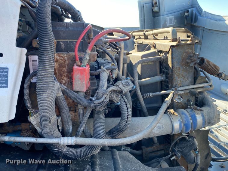 image for item JW9247 2007 GMC C7500  utility / service truck