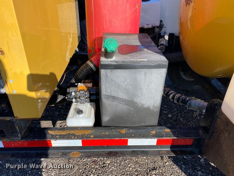 image for item JW9249 2012 Vermeer LP855SDT  vacuum excavator