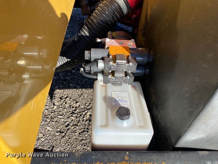 image for item JW9249 2012 Vermeer LP855SDT  vacuum excavator