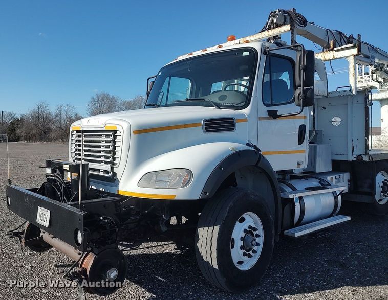 image for item JW9261 2012 Freightliner  crane truck
