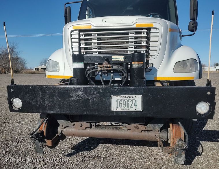 image for item JW9261 2012 Freightliner  crane truck