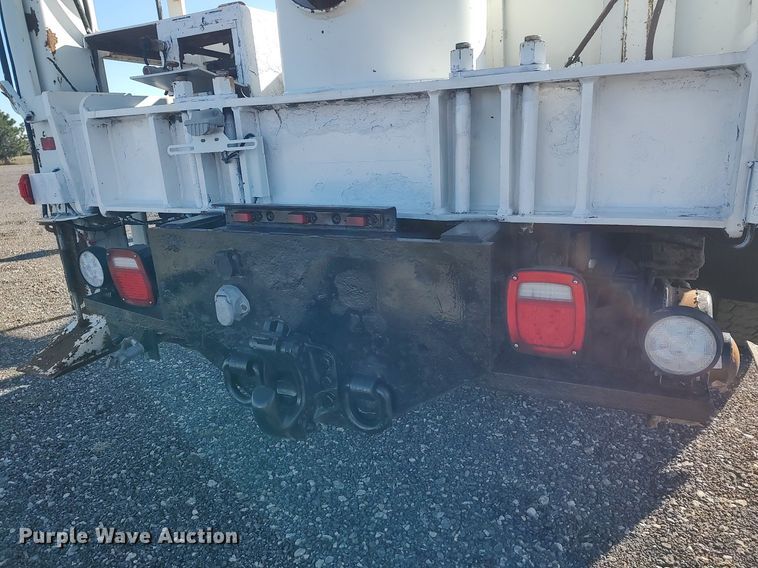 image for item JW9261 2012 Freightliner  crane truck