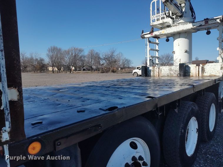 image for item JW9261 2012 Freightliner  crane truck
