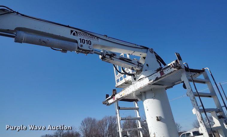 image for item JW9261 2012 Freightliner  crane truck