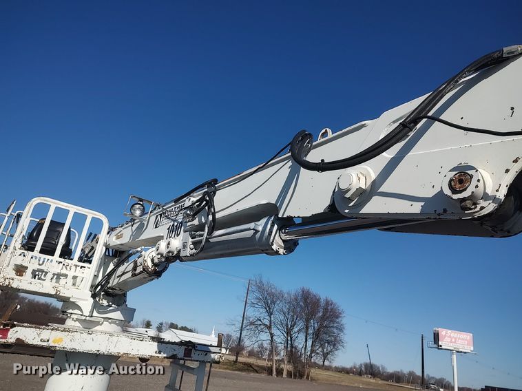 image for item JW9261 2012 Freightliner  crane truck