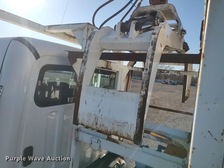 image for item JW9261 2012 Freightliner  crane truck