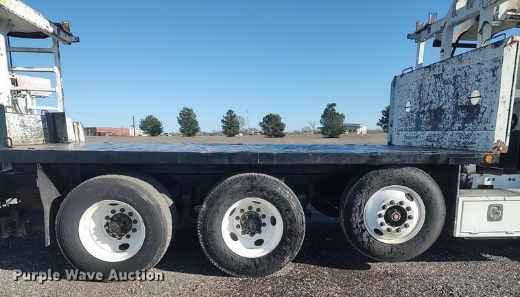 image for item JW9261 2012 Freightliner  crane truck