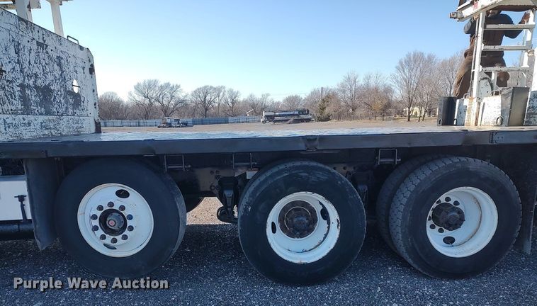 image for item JW9261 2012 Freightliner  crane truck