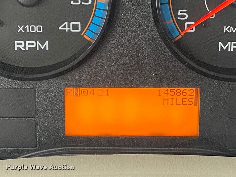 image for item JW9267 2014 International 4300  refrigerated delivery truck