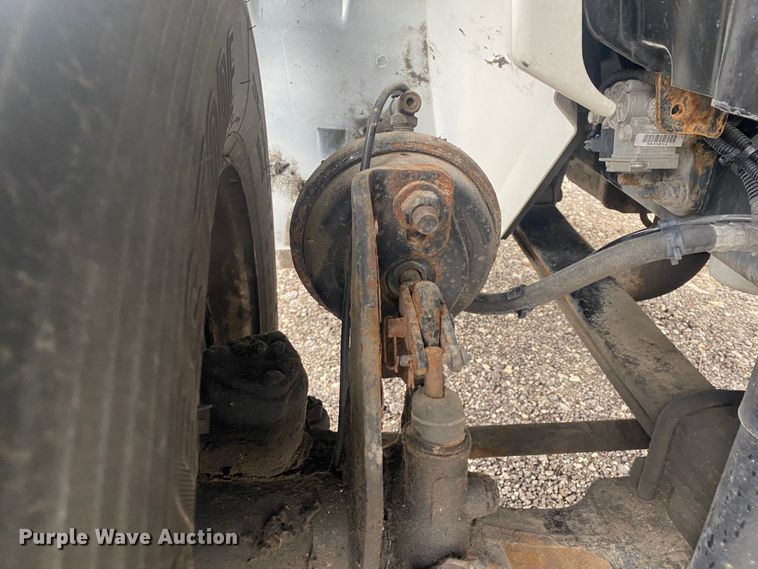 image for item JW9267 2014 International 4300  refrigerated delivery truck