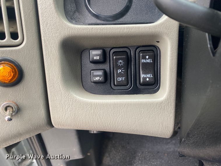 image for item JW9267 2014 International 4300  refrigerated delivery truck