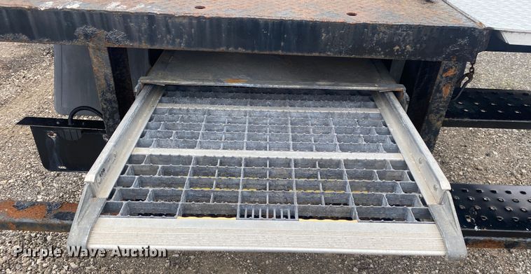 image for item JW9267 2014 International 4300  refrigerated delivery truck