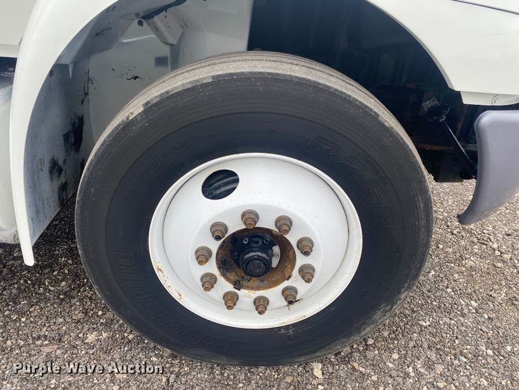 image for item JW9267 2014 International 4300  refrigerated delivery truck