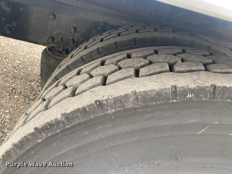 image for item JW9267 2014 International 4300  refrigerated delivery truck