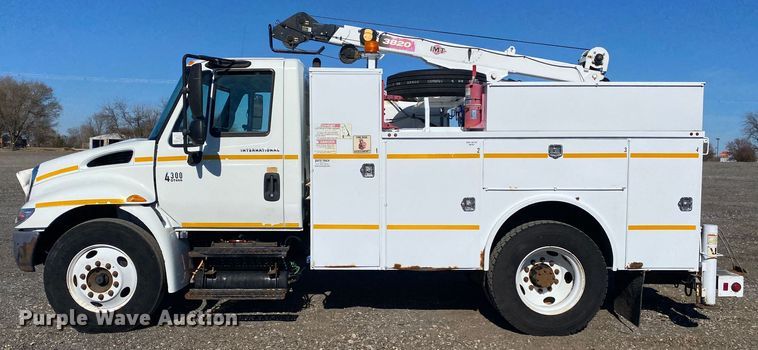 image for item JW9279 2007 International 4300  utility / service truck