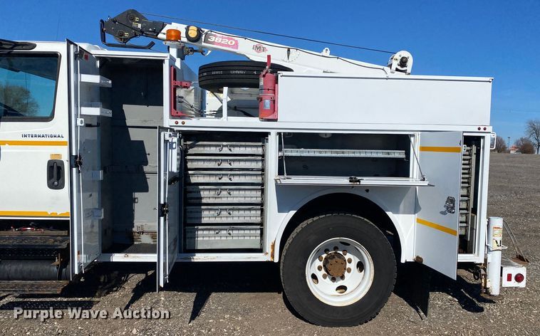 image for item JW9279 2007 International 4300  utility / service truck