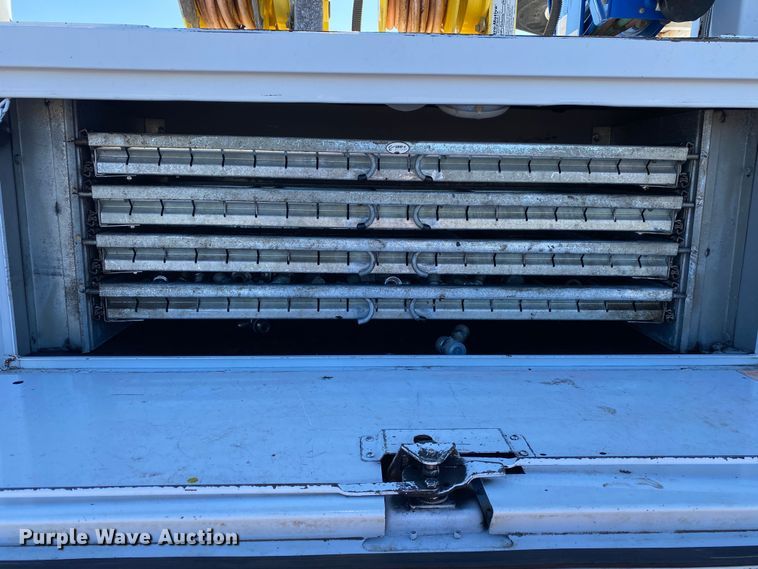 image for item JW9279 2007 International 4300  utility / service truck