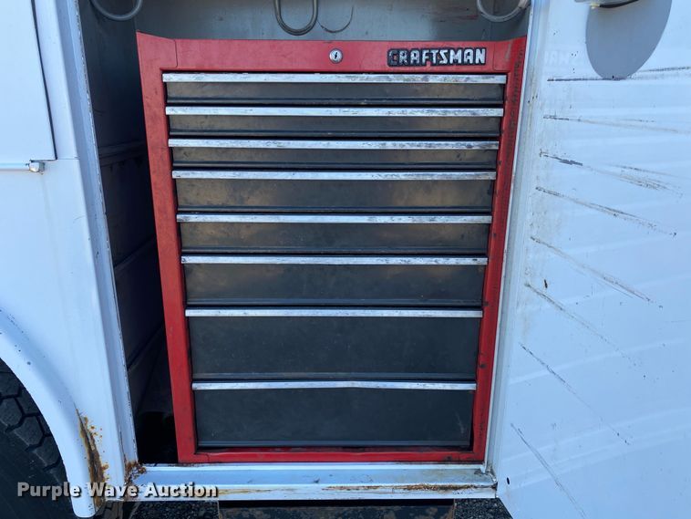 image for item JW9279 2007 International 4300  utility / service truck