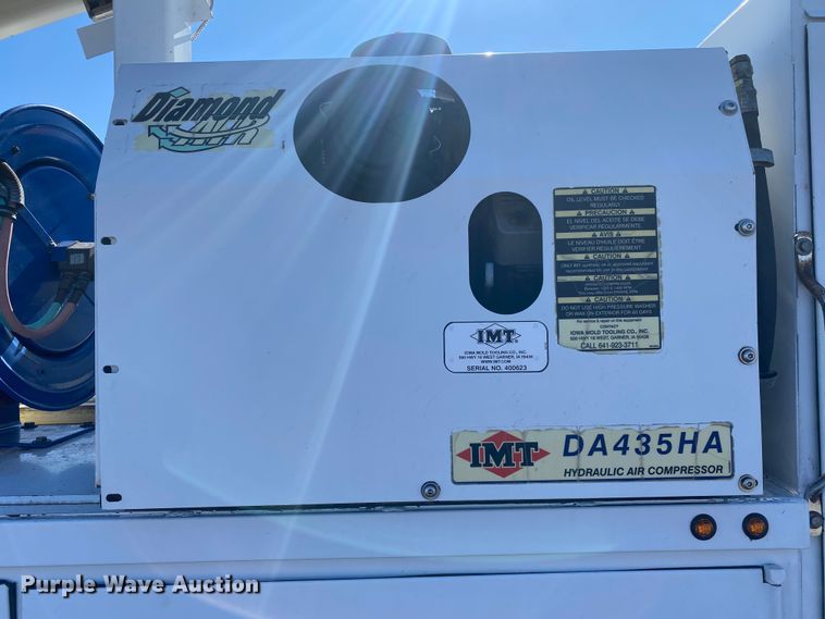 image for item JW9279 2007 International 4300  utility / service truck