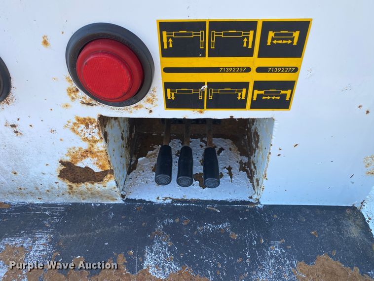 image for item JW9279 2007 International 4300  utility / service truck