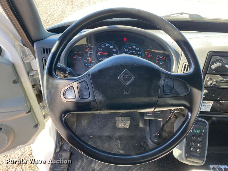 image for item JW9279 2007 International 4300  utility / service truck