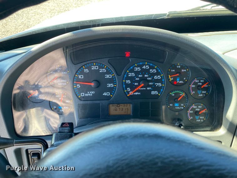 image for item JW9279 2007 International 4300  utility / service truck