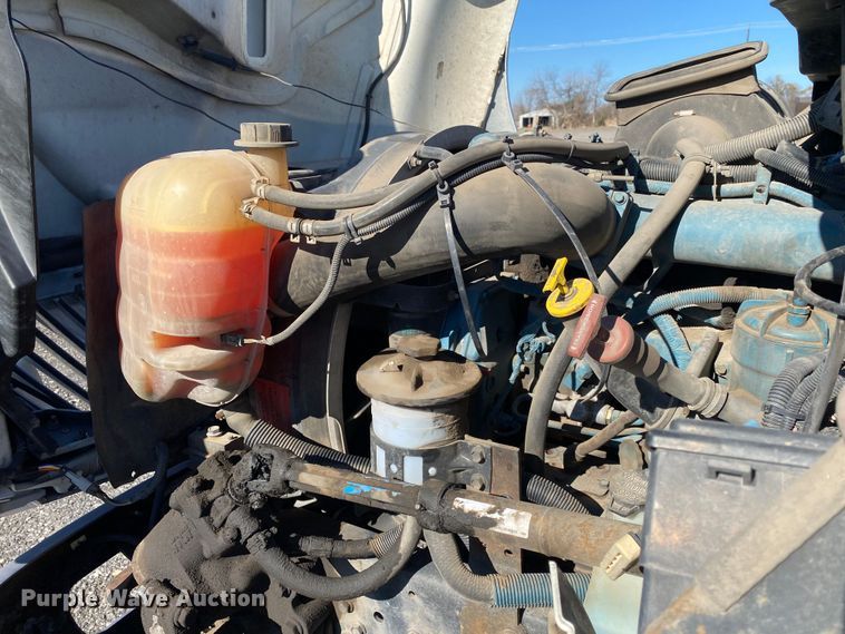 image for item JW9279 2007 International 4300  utility / service truck