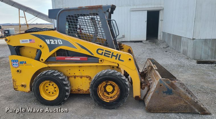 image for item JW9819 2010 Gehl V270  skid steer loader