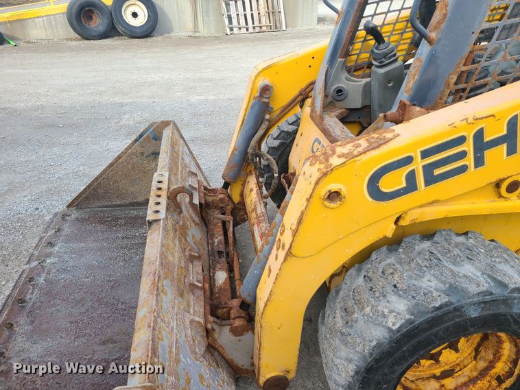 image for item JW9819 2010 Gehl V270  skid steer loader