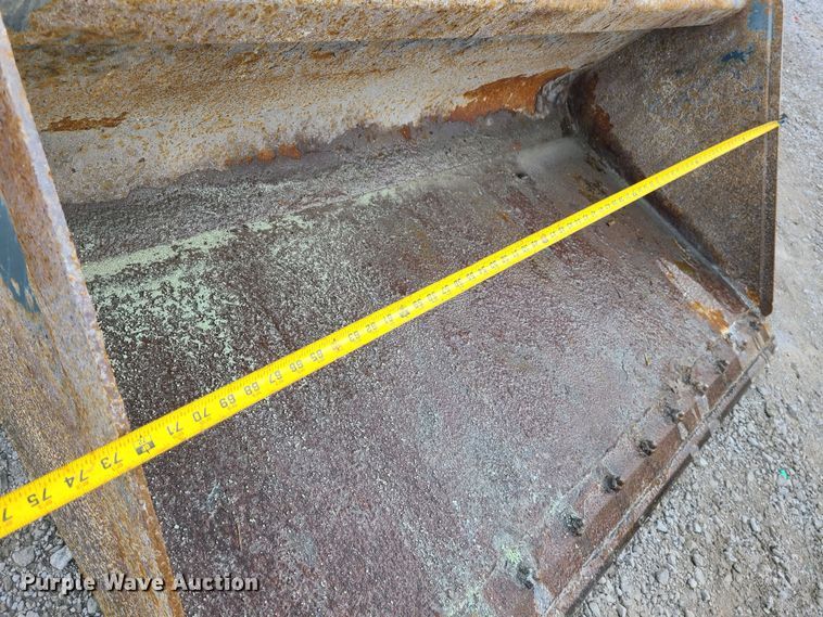 image for item JW9819 2010 Gehl V270  skid steer loader