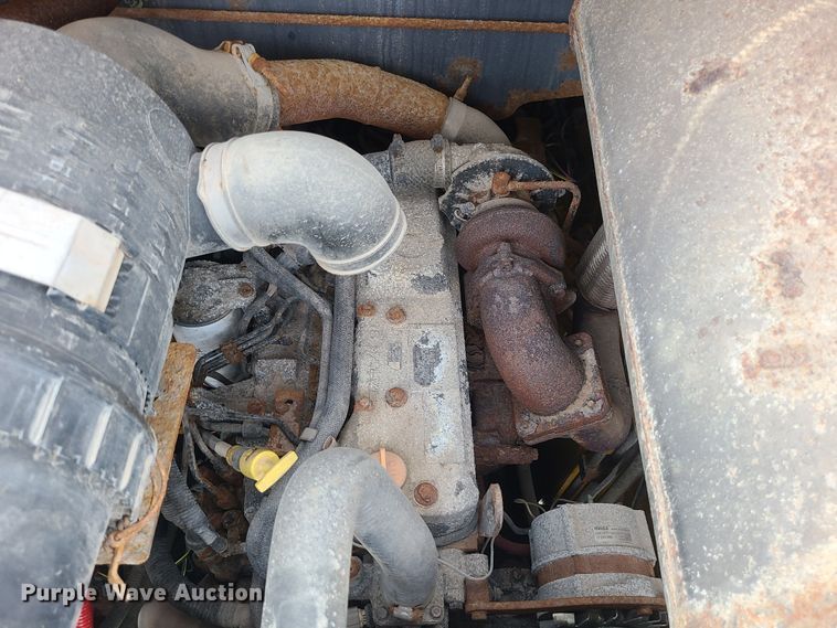 image for item JW9819 2010 Gehl V270  skid steer loader