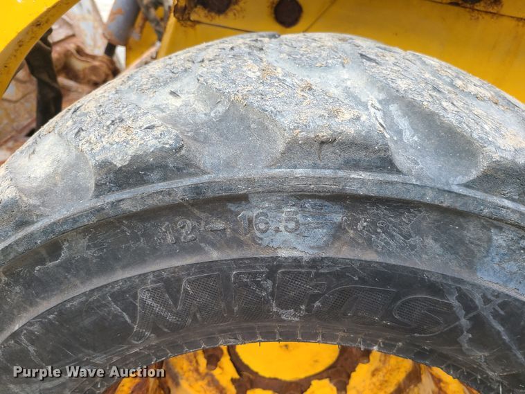 image for item JW9819 2010 Gehl V270  skid steer loader