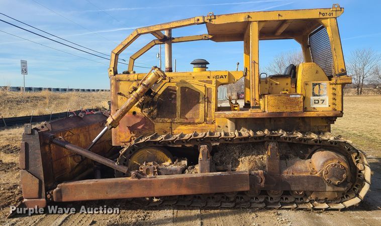 image for item JW9820 1973 Caterpillar D7F  dozer