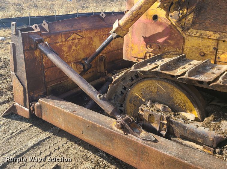 image for item JW9820 1973 Caterpillar D7F  dozer