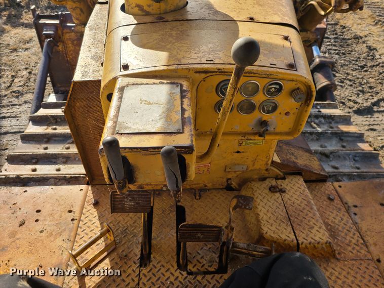 image for item JW9820 1973 Caterpillar D7F  dozer