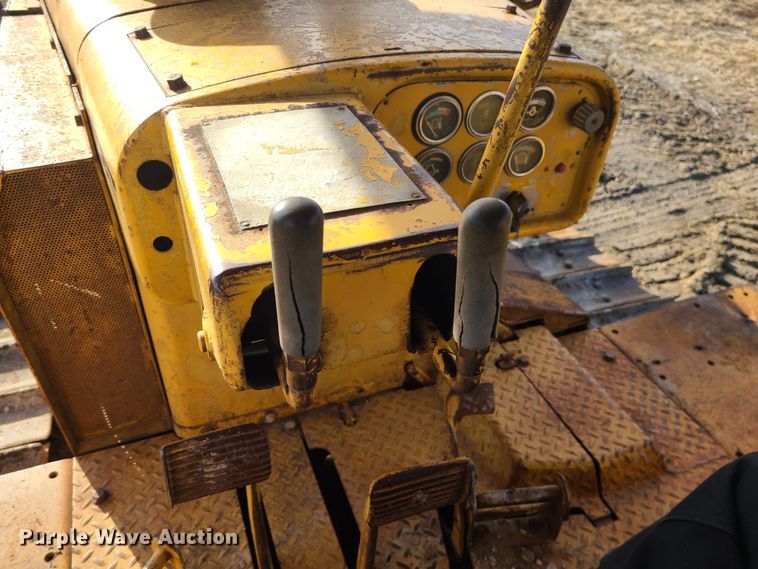 image for item JW9820 1973 Caterpillar D7F  dozer